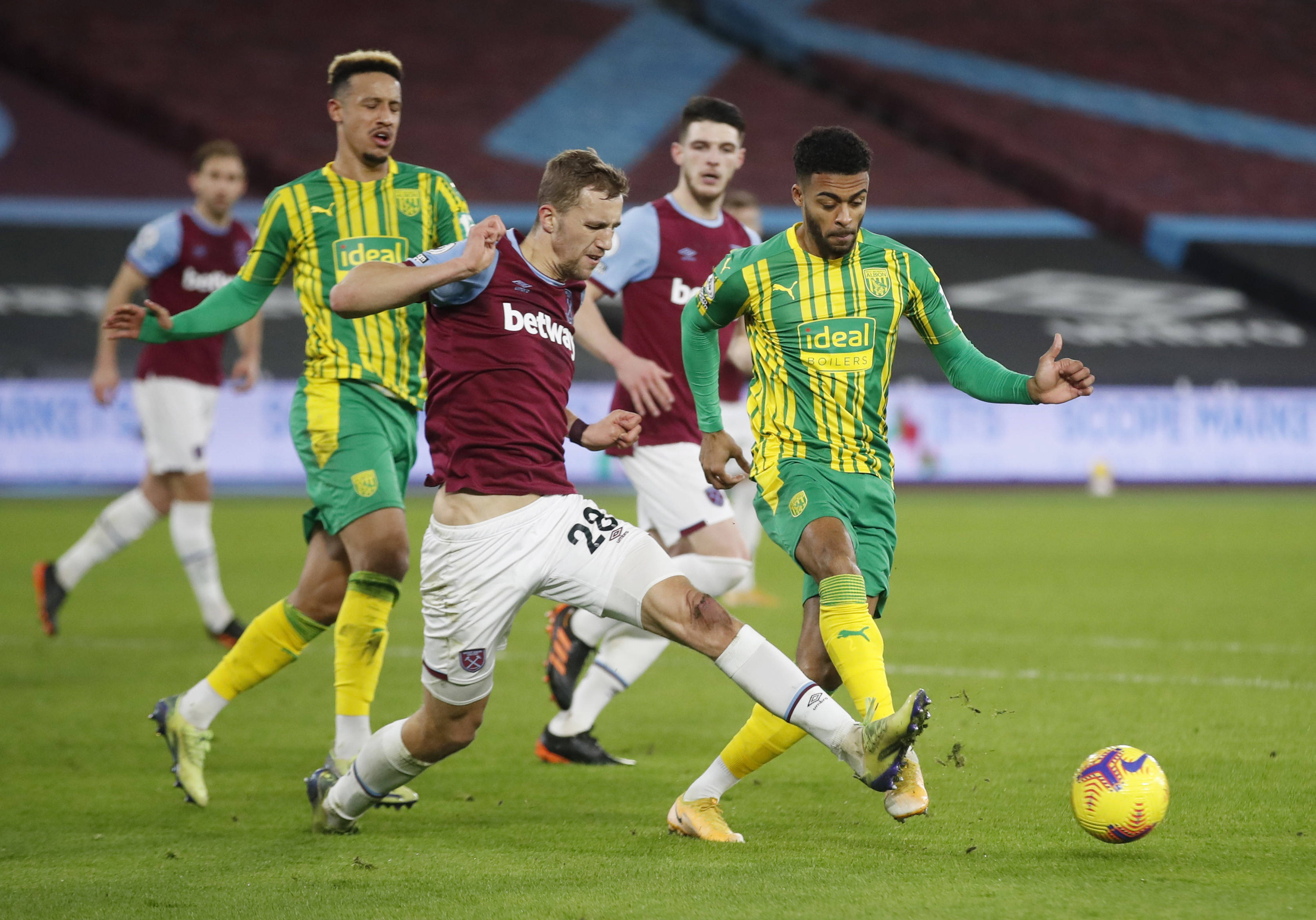 拉涅利在接 拉涅利在接